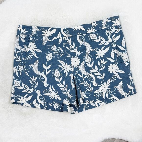 Loft Floral Peacock Bird Ruffle Pocket Riviera Chino Shorts Blue White Size 4 - Picture 4 of 13